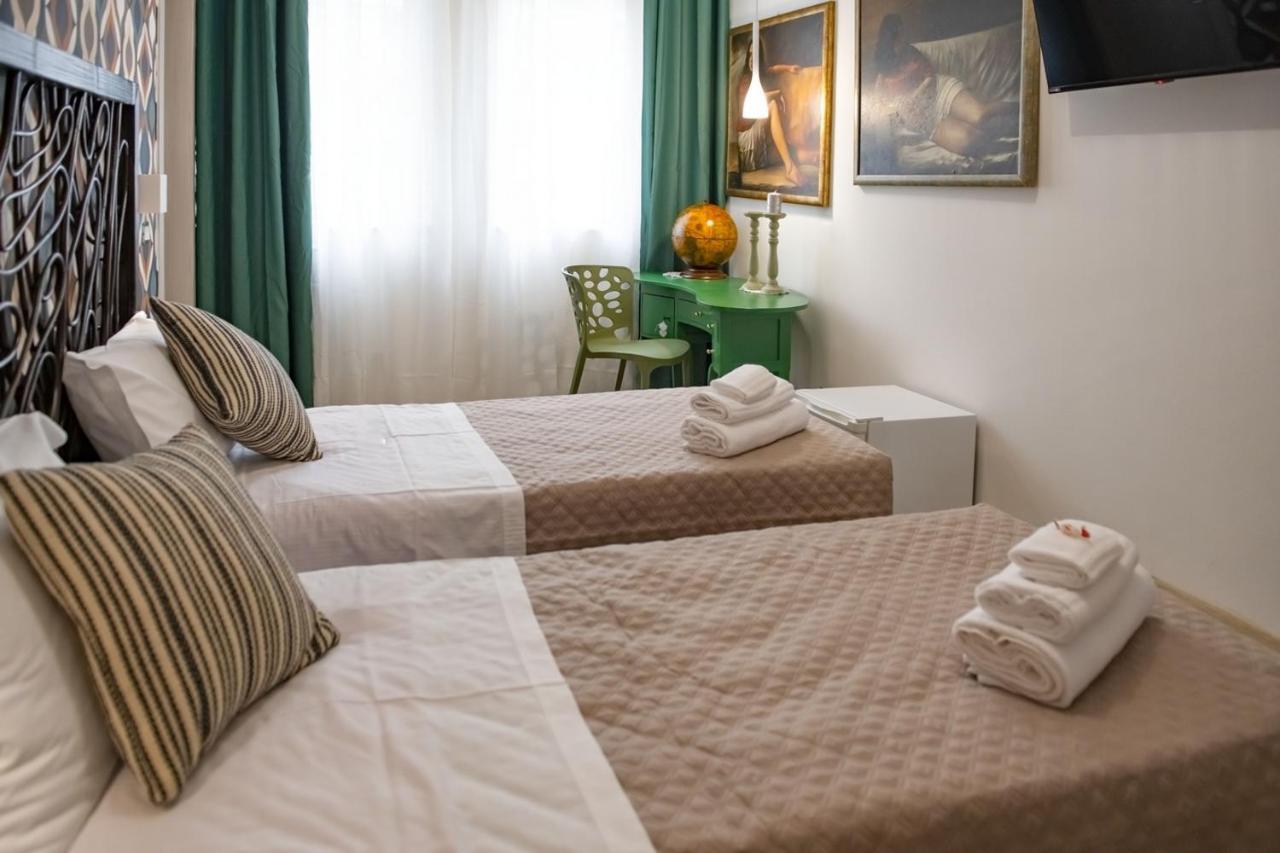Boutique Hotel Феррара Экстерьер фото
